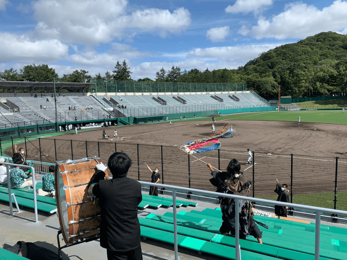 野球の応援風景
