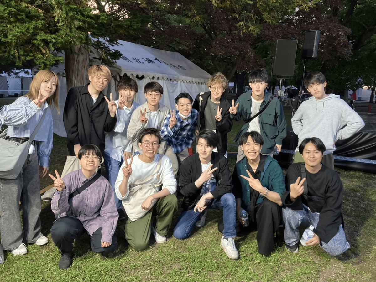 学祭ライブ後の集合写真