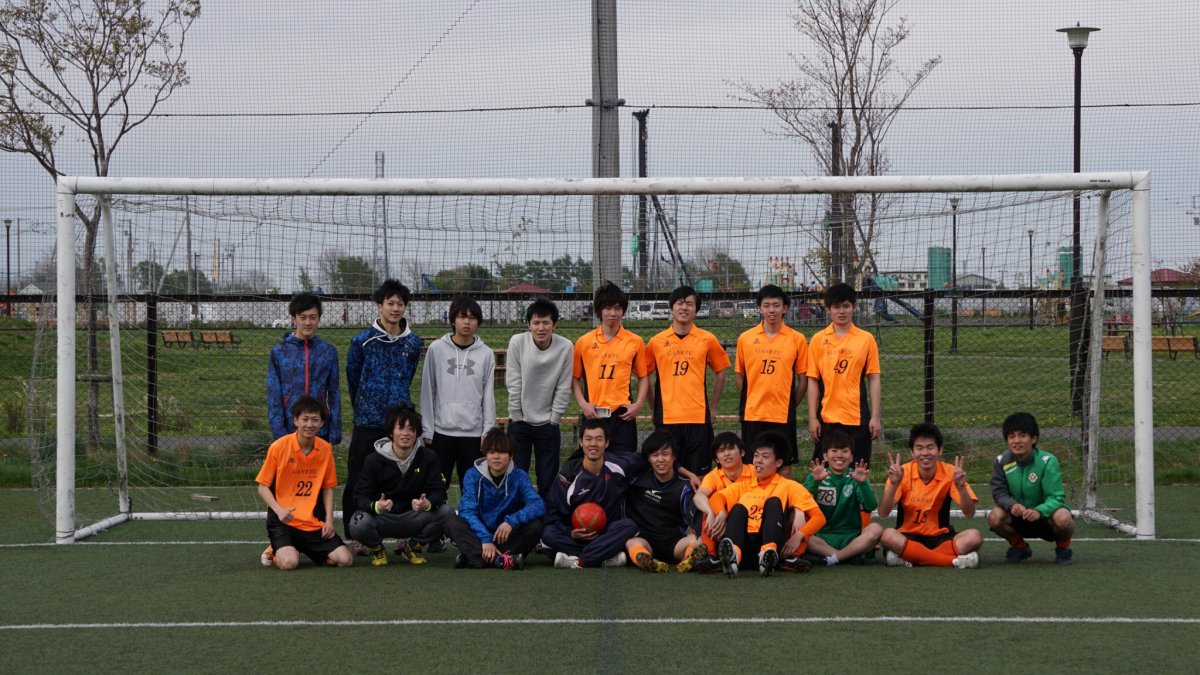 社会人サッカーの時の集合写真