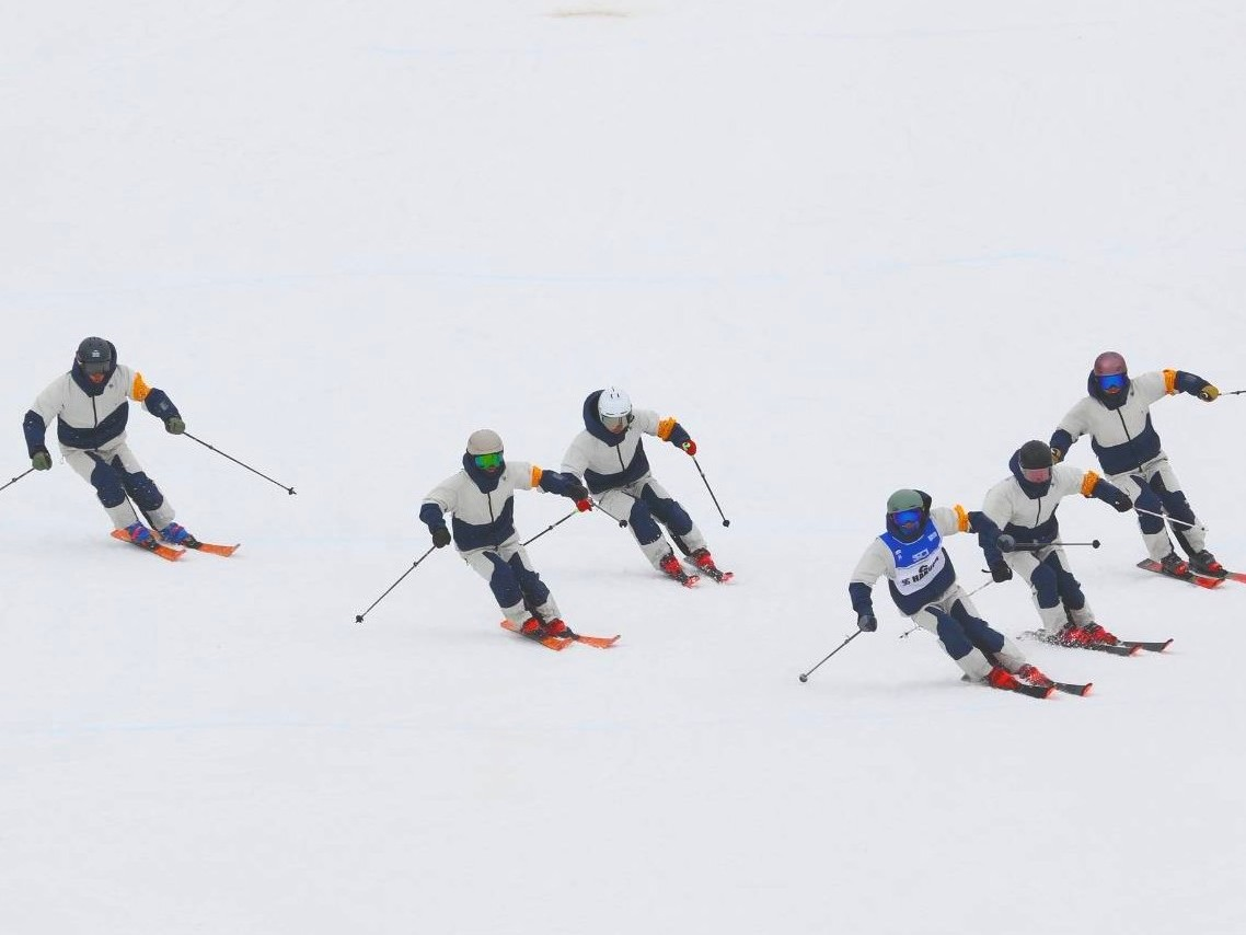 基礎スキー部でみなさんをお待ちしてます！！
